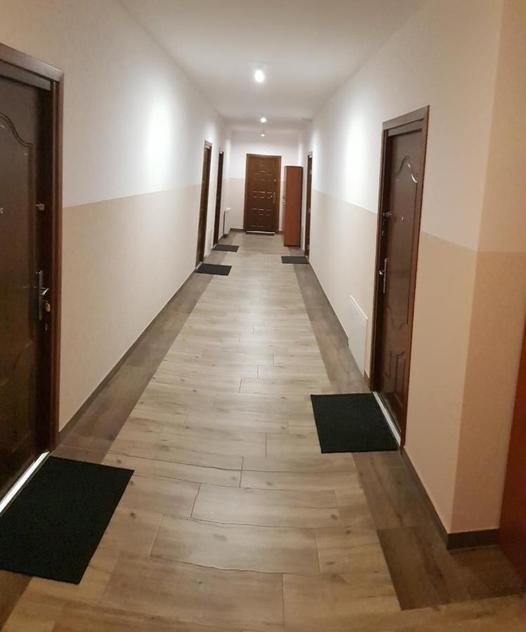 מילץ' Apartament Manhattan מראה חיצוני תמונה